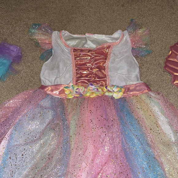 Shimmering unicorn costume - Picture 15 of 17